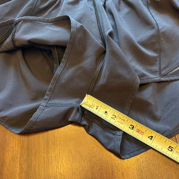 Lululemon Women's Hotty Hot High-Rise Lined Short 2.5" Black Size 6 - Picture 13 of 15